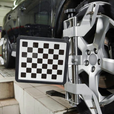 4 signs that reveal the need for vehicle alignment