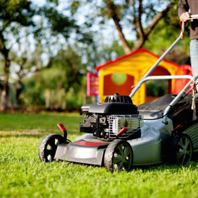 4 tips for buying a lawn mower from a sale