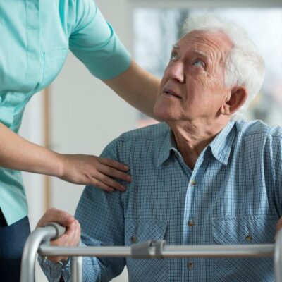 Benefits of living in elderly assisted living homes