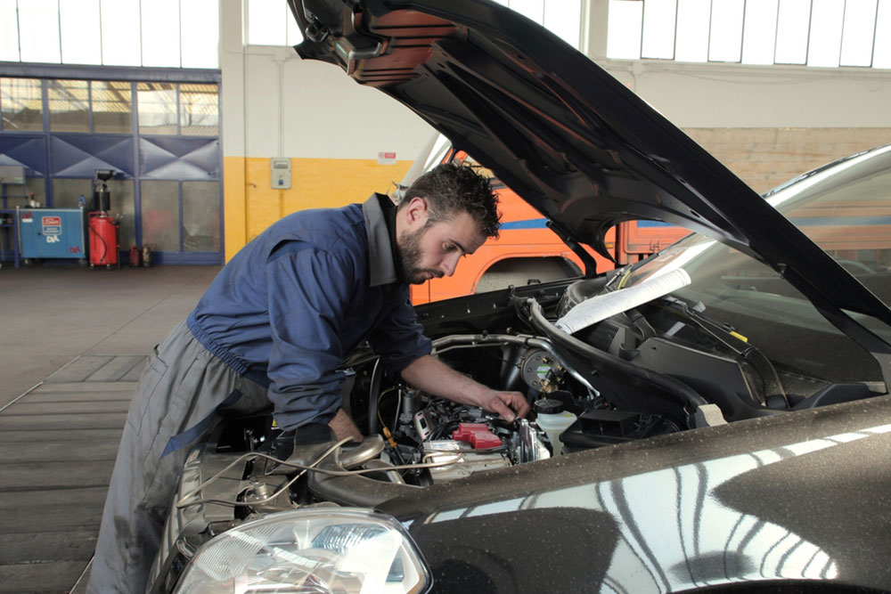 Getting a closer look at Nissan Express services